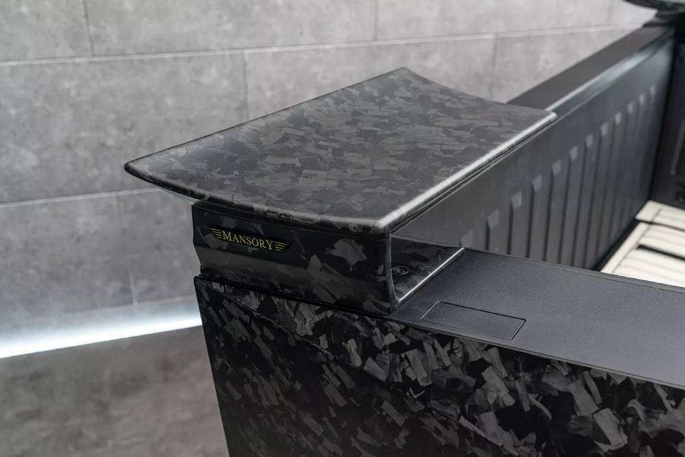 https://cdn.autogreeknews.gr/wp-content/uploads/2025/07/Mansory-Tesla-Cybertruck-Elongation-Evo-13.jpg