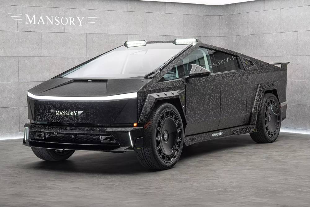 https://cdn.autogreeknews.gr/wp-content/uploads/2025/07/Mansory-Tesla-Cybertruck-Elongation-Evo-6.jpg