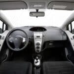 Toyota-Yaris-2005-(4)