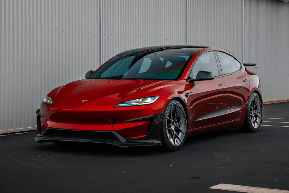 https://cdn.autogreeknews.gr/wp-content/uploads/2025/07/Unplugged-Tesla-Model-3-Y-Wheels-1.jpg