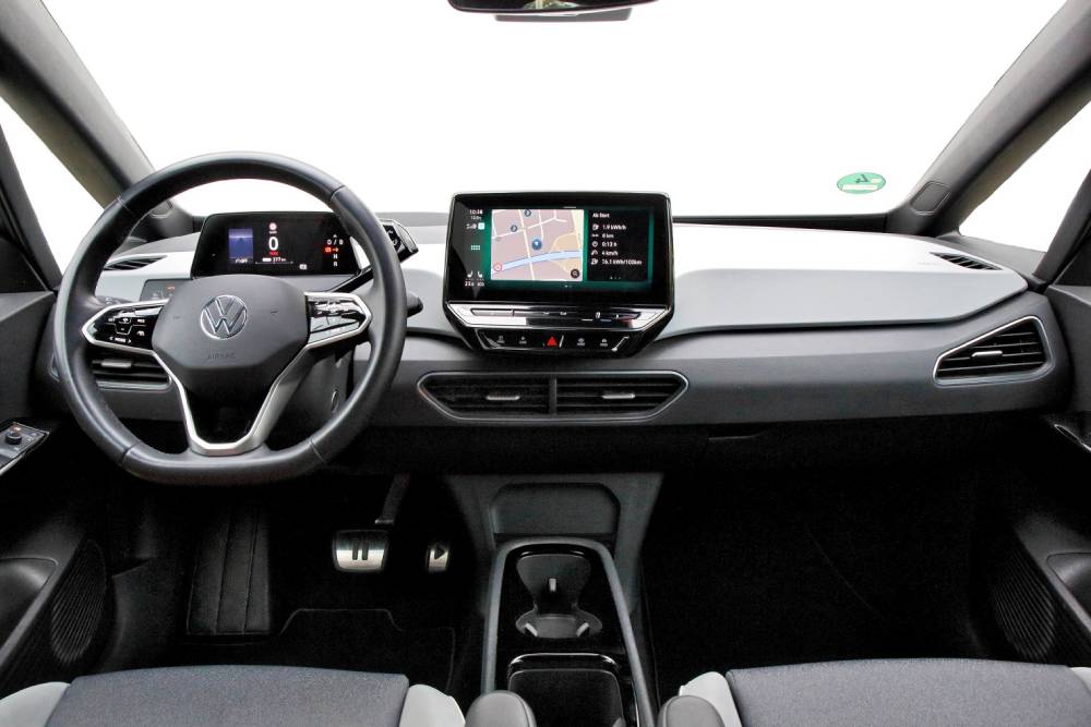 https://cdn.autogreeknews.gr/wp-content/uploads/2025/07/VW_ID3_dlouhodoby_test_ADAC_2023_tiskove_06.jpg
