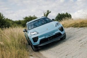 macan-number-1000000-rolls-off-the-assembly-line-a (5)