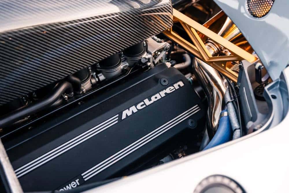 https://cdn.autogreeknews.gr/wp-content/uploads/2025/07/mclaren-f1-auction-05.jpg