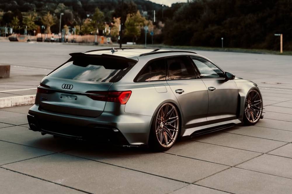 https://cdn.autogreeknews.gr/wp-content/uploads/2025/07/modded-audi-rs-6-avant-conquers-the-road-and-our-h-1.jpg