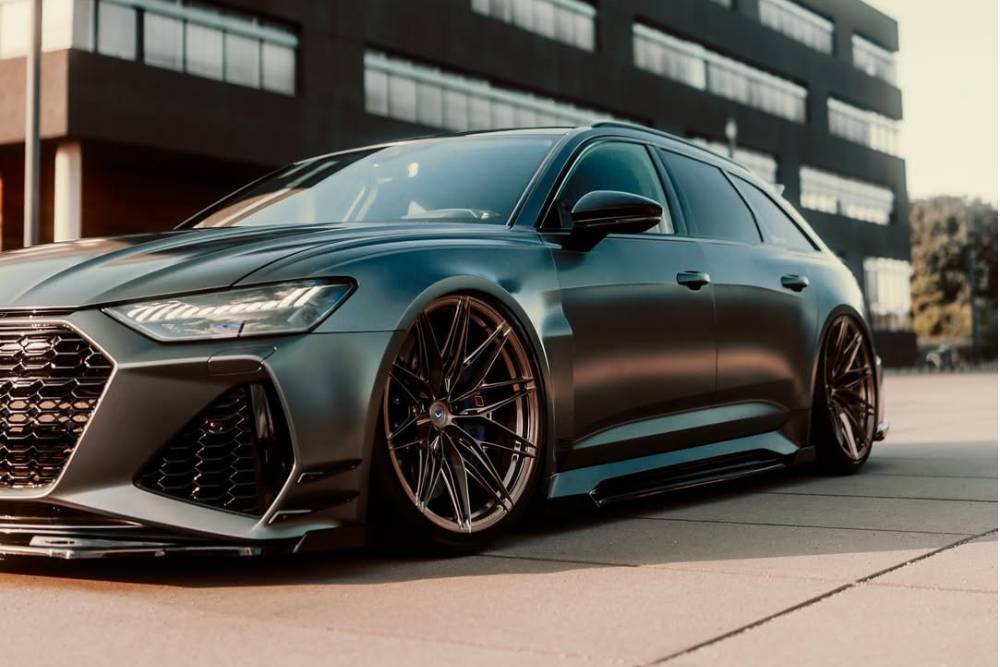 https://cdn.autogreeknews.gr/wp-content/uploads/2025/07/modded-audi-rs-6-avant-conquers-the-road-and-our-h-7.jpg