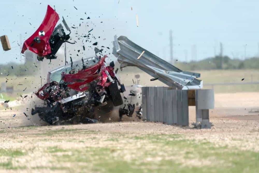 Γιατί τα ηλεκτρικά διαλύουν τις μπαριέρες; (+video)