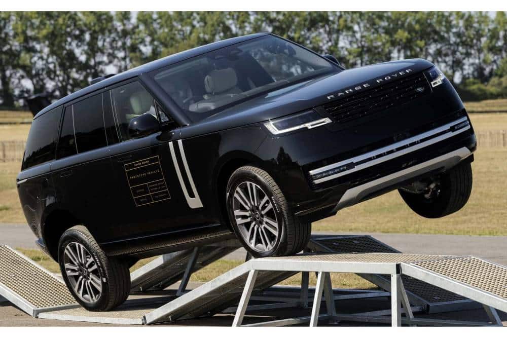 Στα όρια το νέο ηλεκτρικό Range Rover