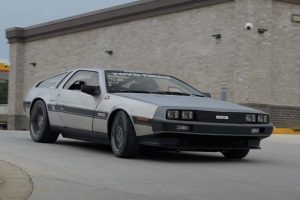 the-delorean-dmc-12-finally-gets-the-engine-it-des (1)