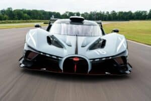 02BUGATTIAfterSalesBOLIDETraining