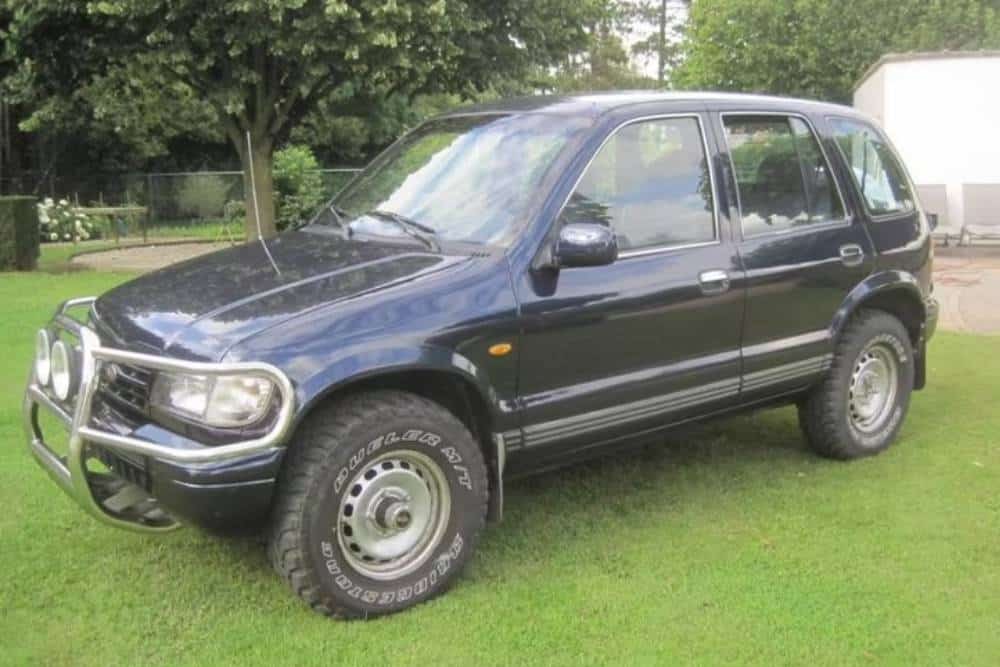 https://cdn.autogreeknews.gr/wp-content/uploads/2025/08/1995-kia-sportage-11.jpg