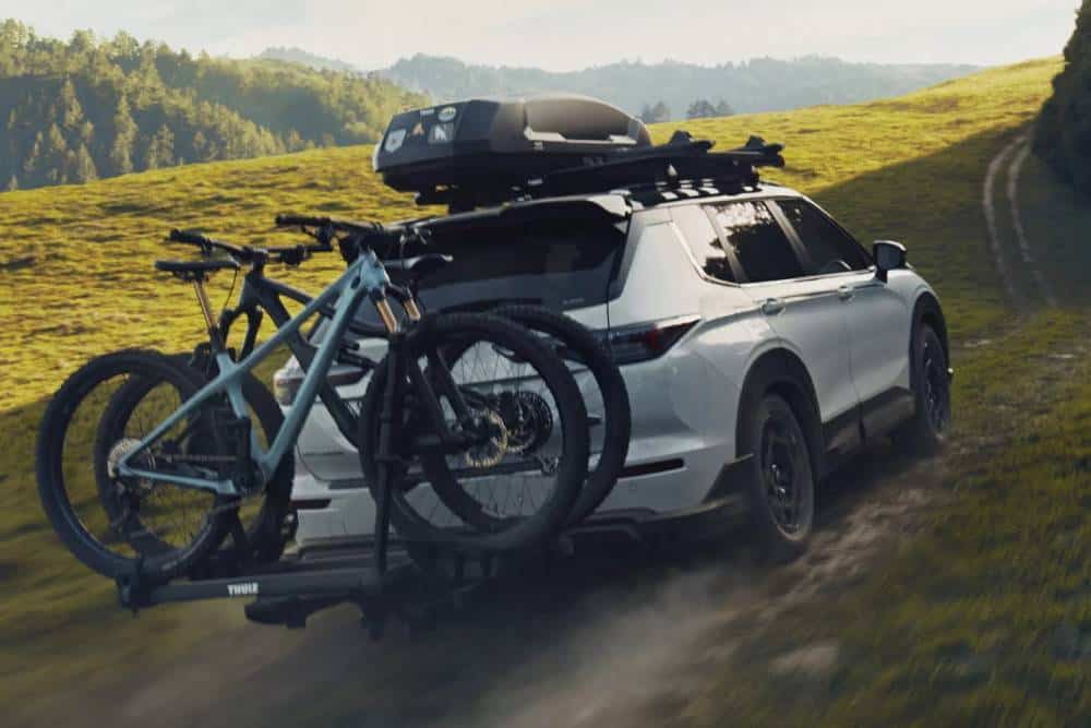 https://cdn.autogreeknews.gr/wp-content/uploads/2025/08/2025-Mitsubishi-Outlander-Trail-Edition-5-2048x136-1.jpg