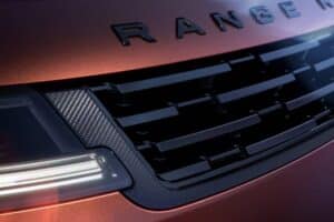 2026-Range-Rover-Sport-SV-Carbon-806-12-2048×1152