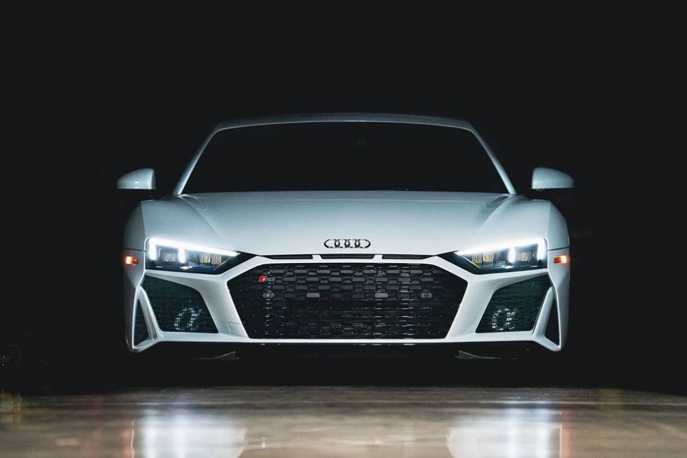 Παρανοϊκό διτούρμπινο Audi R8 με 2.500 άλογα τροχό (+video)