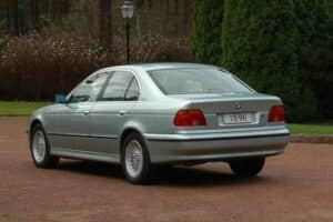 BMW-523i-E39-1m-km-(6)