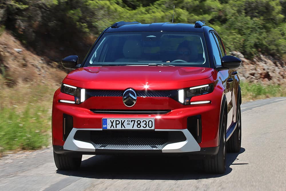 https://cdn.autogreeknews.gr/wp-content/uploads/2025/08/Citroen-C3-Aircross-1.2-Hybrid-145-2.jpg