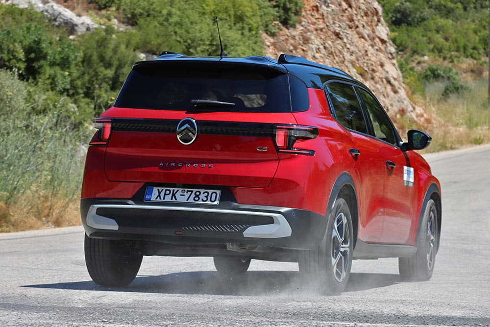 https://cdn.autogreeknews.gr/wp-content/uploads/2025/08/Citroen-C3-Aircross-1.2-Hybrid-145-34.jpg