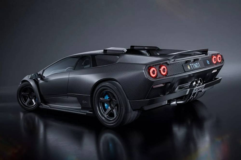 Υλικό ονείρων η νέα Diablo Pacchetto Titano