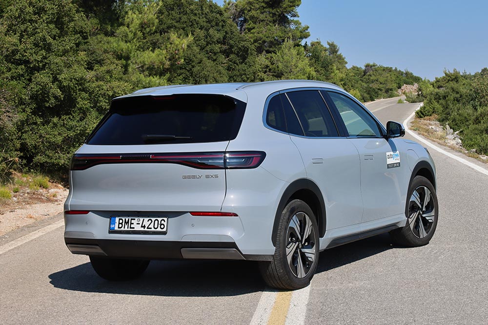 https://cdn.autogreeknews.gr/wp-content/uploads/2025/08/Geely-EX5-23.jpg