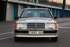 Mercedes_190_E_23-16_1985_Ayrton_Senna (13)