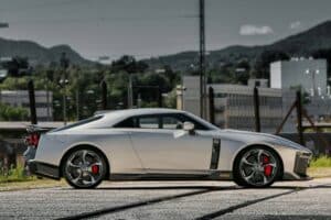 Nissan-GT-R50-00004