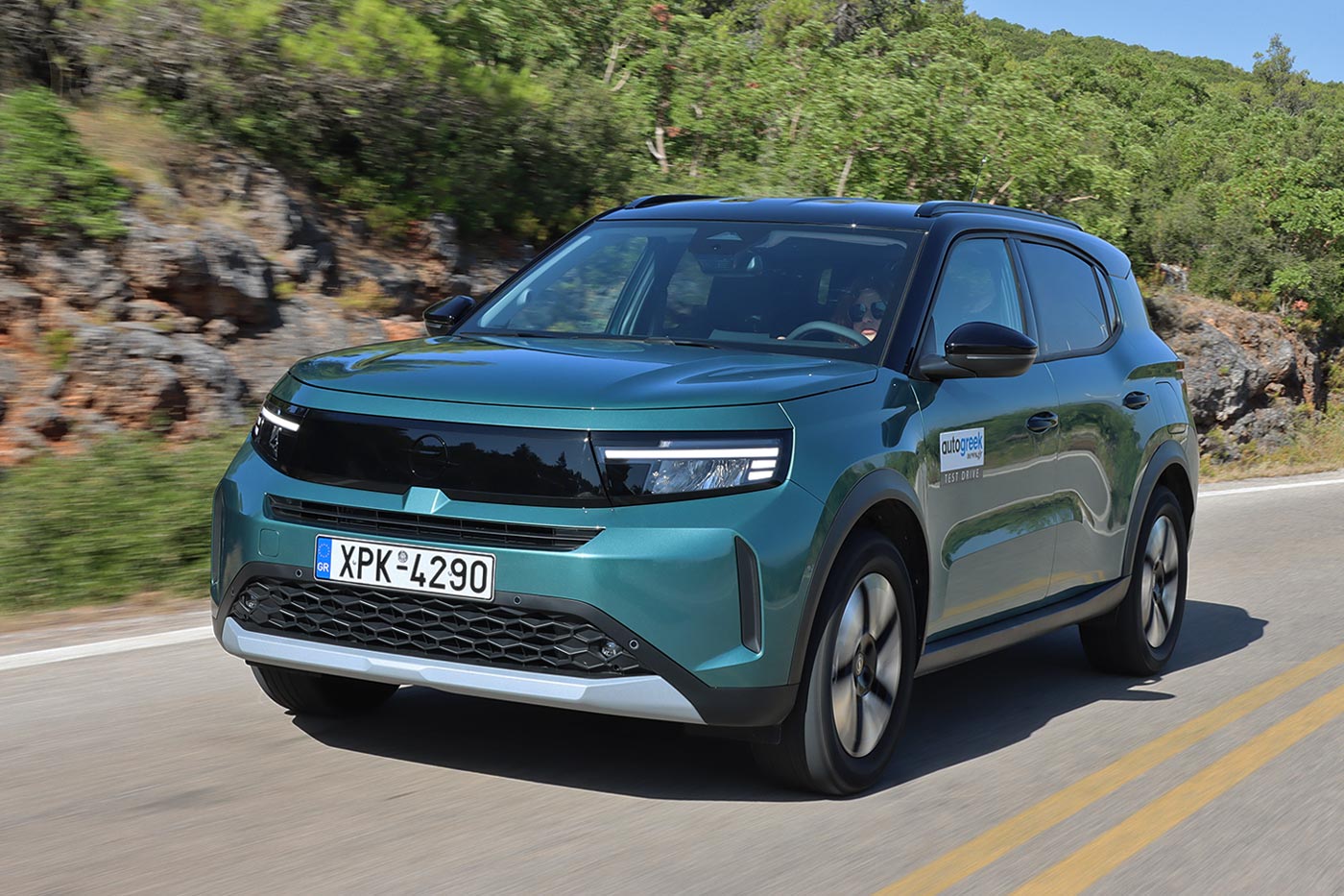 https://cdn.autogreeknews.gr/wp-content/uploads/2025/08/Opel-Frontera-1.2-Hybrid-145-1.jpg