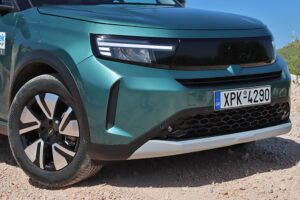 Opel Frontera 1.2 Hybrid 145 (11)