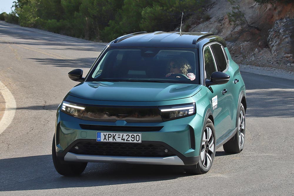 https://cdn.autogreeknews.gr/wp-content/uploads/2025/08/Opel-Frontera-1.2-Hybrid-145-37.jpg