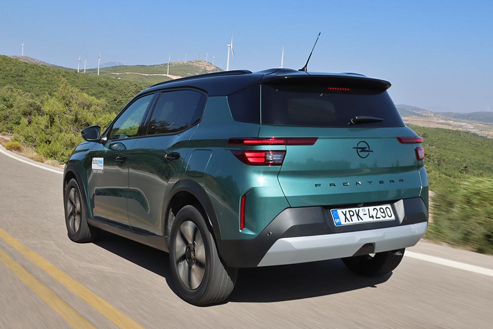https://cdn.autogreeknews.gr/wp-content/uploads/2025/08/Opel-Frontera-1.2-Hybrid-145-6.jpg