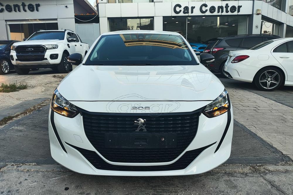 https://cdn.autogreeknews.gr/wp-content/uploads/2025/08/Peugeot-208-1.2-75-PS-2021-2.jpg