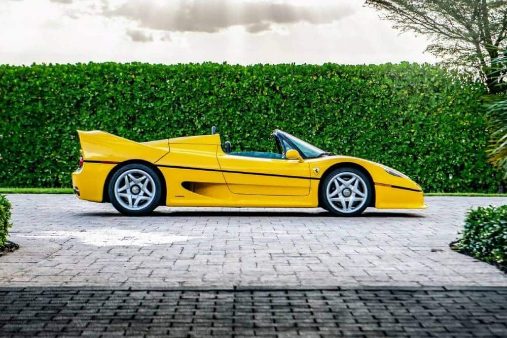 https://cdn.autogreeknews.gr/wp-content/uploads/2025/08/Ralph-Lauren-Ferrari-F50-aa_2-2048x1366-1.jpg