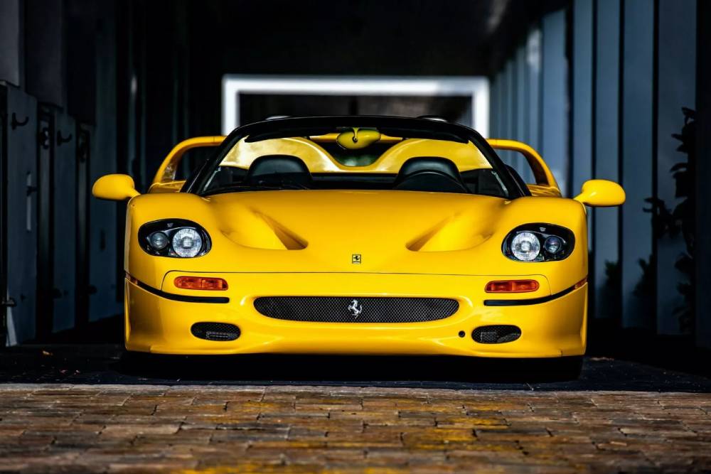 https://cdn.autogreeknews.gr/wp-content/uploads/2025/08/Ralph-Lauren-Ferrari-F50-aa_5-2048x1366-1.jpg