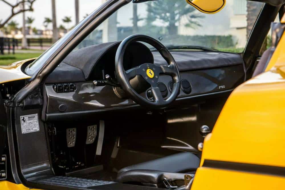 https://cdn.autogreeknews.gr/wp-content/uploads/2025/08/Ralph-Lauren-Ferrari-F50-aa_9-2048x1366-1.jpg