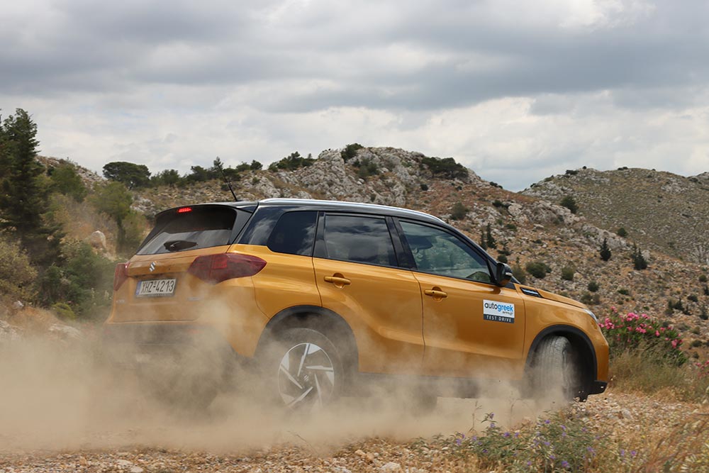 https://cdn.autogreeknews.gr/wp-content/uploads/2025/08/Suzuki-Vitara-1.4-4WD-2025-16.jpg
