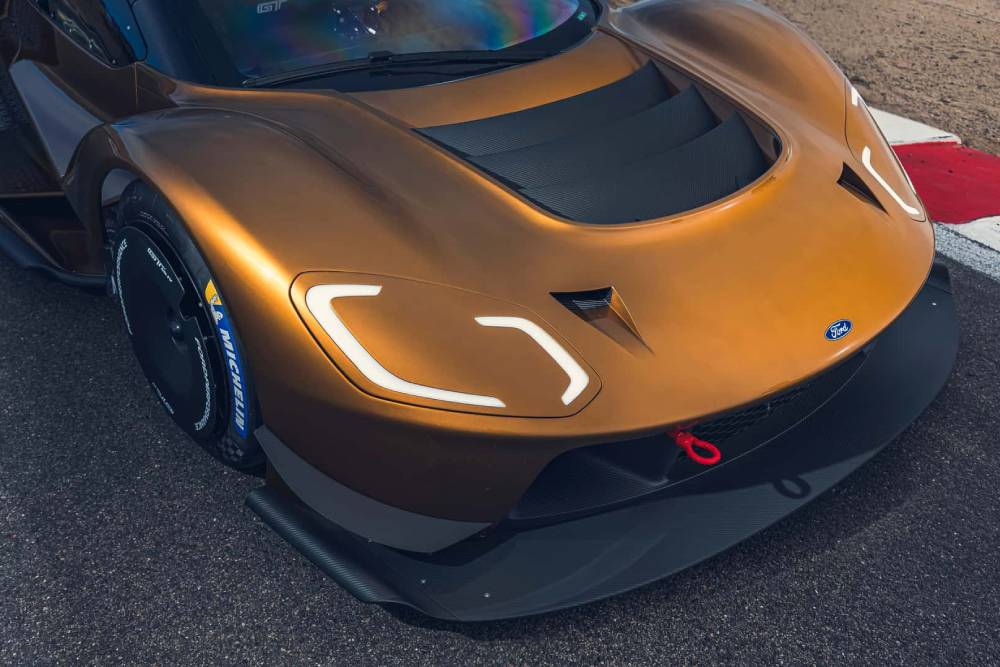 https://cdn.autogreeknews.gr/wp-content/uploads/2025/08/ford-gt-mk-iv-final-production-run-5.jpg