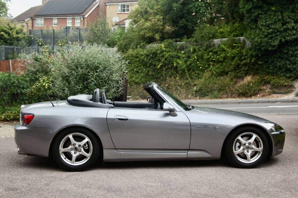 Ανόθευτο Honda S2000 AP1 προκαλεί τις αισθήσεις