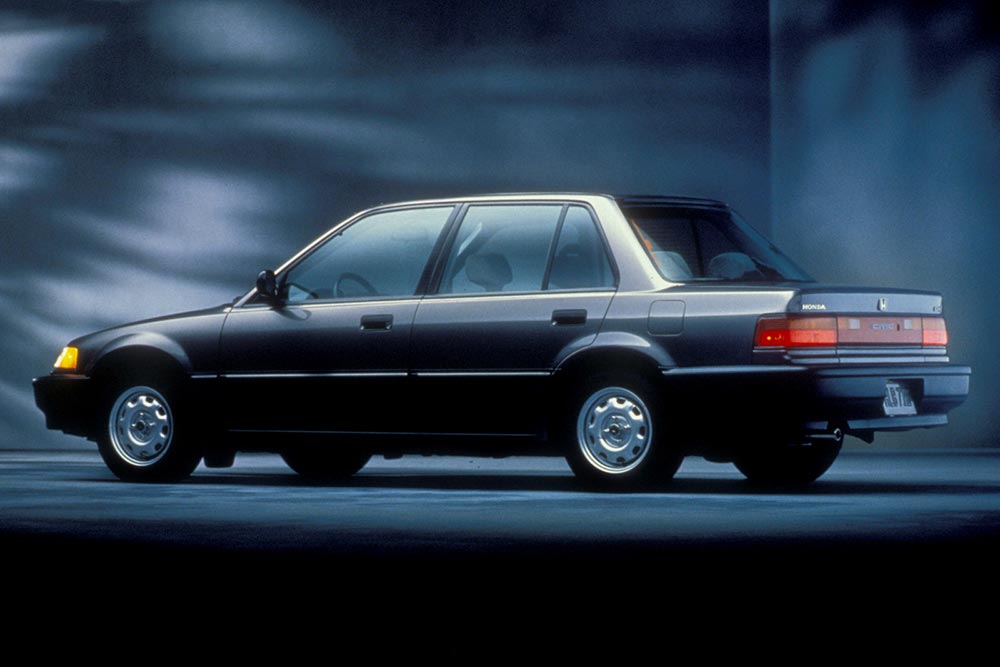 https://cdn.autogreeknews.gr/wp-content/uploads/2025/08/honda_civic_1988-3.jpg
