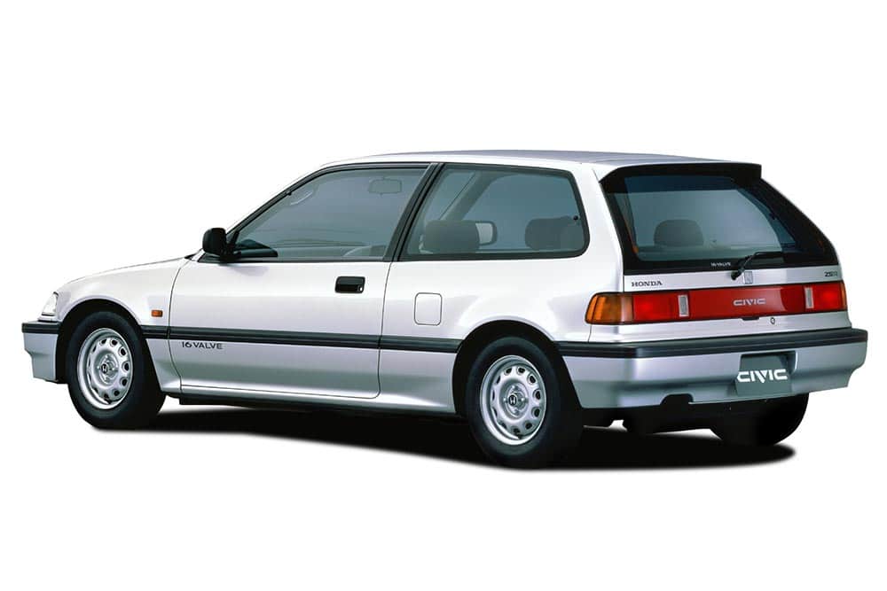 https://cdn.autogreeknews.gr/wp-content/uploads/2025/08/honda_civic_1988-5.jpg