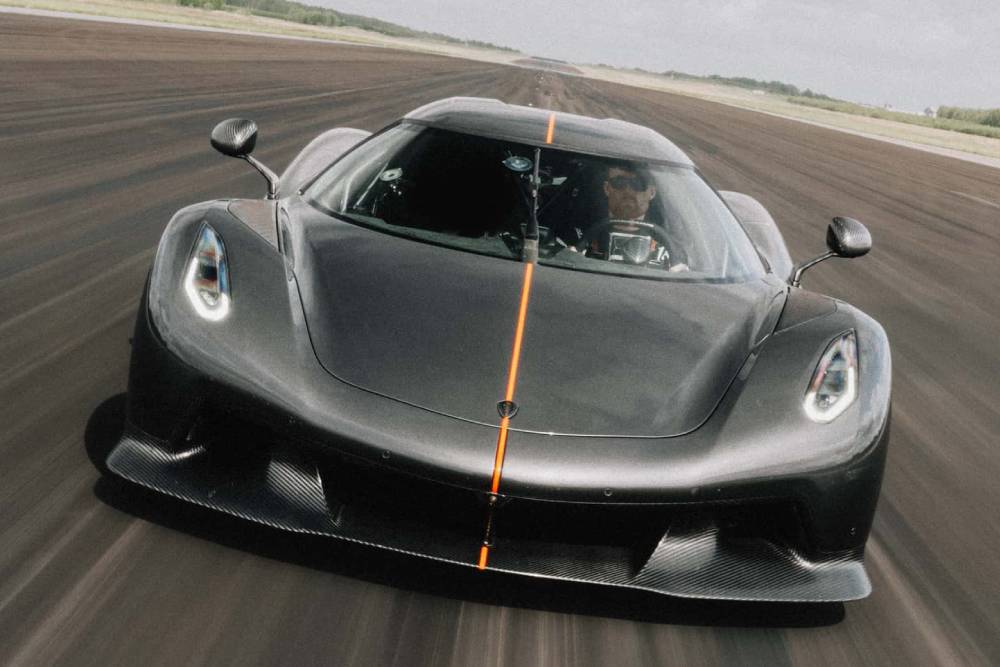 https://cdn.autogreeknews.gr/wp-content/uploads/2025/08/koenigsegg-jesko-absolut-0-249-0-record-run-2025-3.jpg