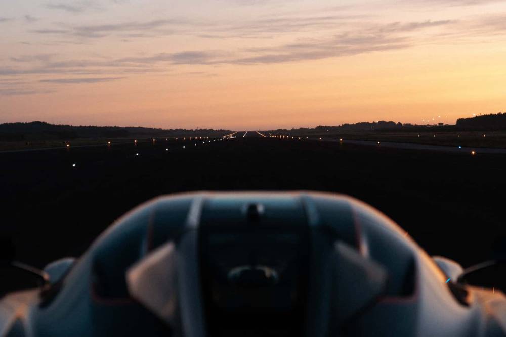 https://cdn.autogreeknews.gr/wp-content/uploads/2025/08/koenigsegg-jesko-absolut-0-249-0-record-run-2025-5.jpg