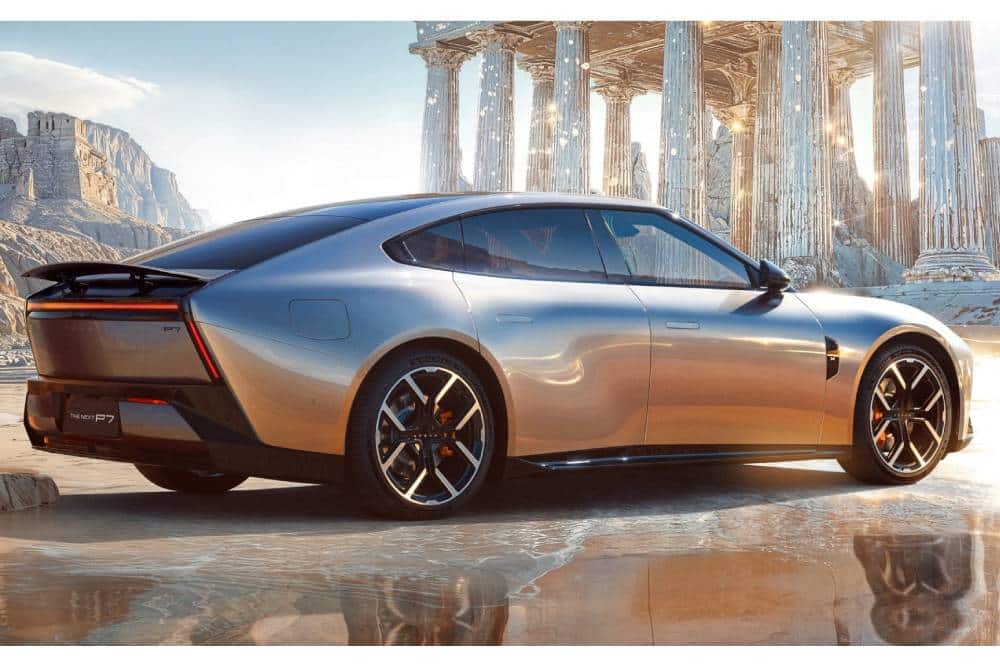 https://cdn.autogreeknews.gr/wp-content/uploads/2025/08/new-xpeng-p7-02.jpg