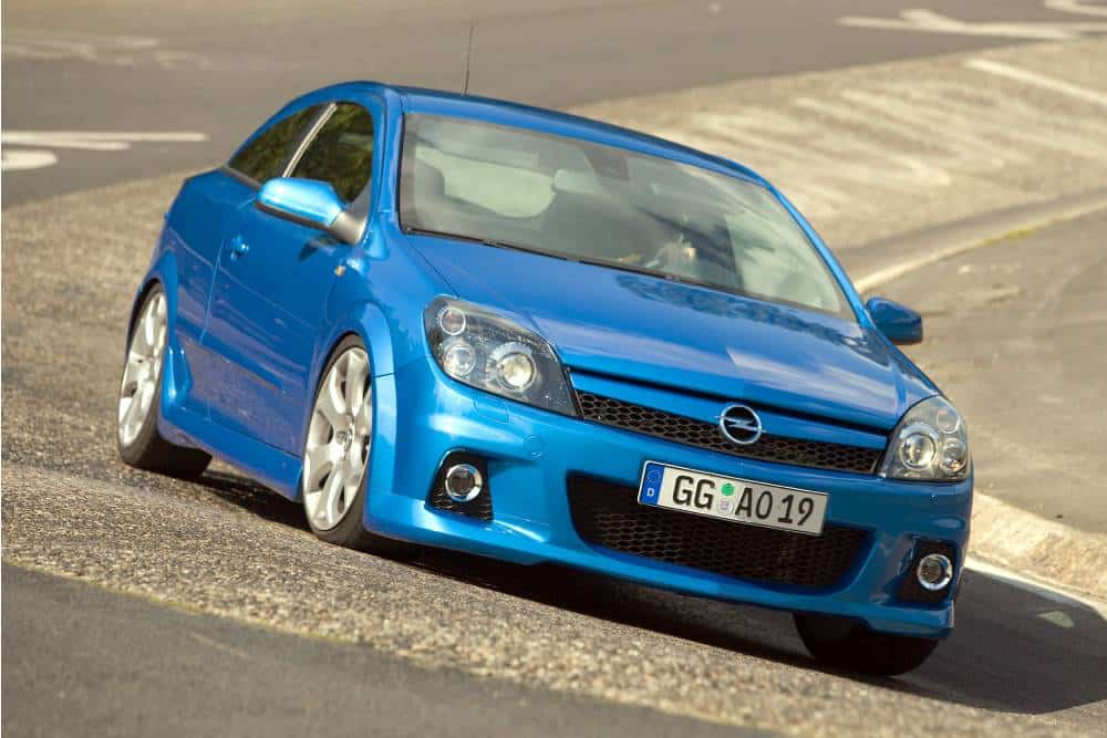 https://cdn.autogreeknews.gr/wp-content/uploads/2025/08/opel_astra_opc_41.jpg