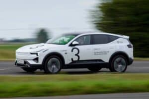 polestar-3-shreds-the-ev-range-anxiety-with-a-worl (4)