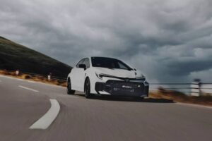 2026-Toyota-GR-Corolla-Japan-4-2048×1366