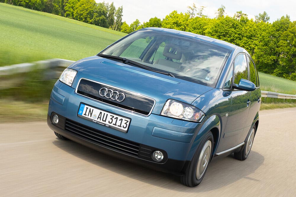 https://cdn.autogreeknews.gr/wp-content/uploads/2025/09/Audi-A2-25-Years-6.jpg