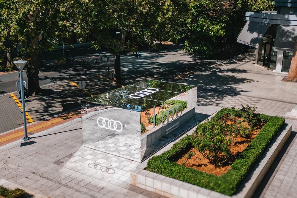 Η Audi έχει… πακέτο! Τί κρύβεται πίσω από τους καθρέπτες;