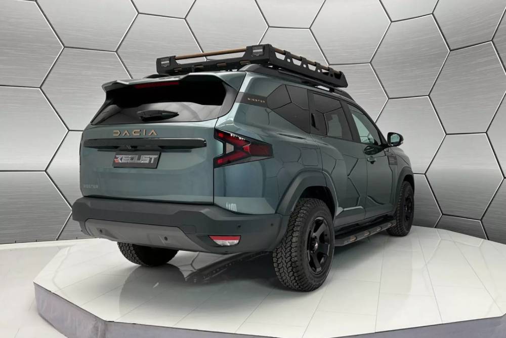 https://cdn.autogreeknews.gr/wp-content/uploads/2025/09/Dacia-Bigster-Redust-Offroad-Carpoint-8-2048x1536-1.jpg