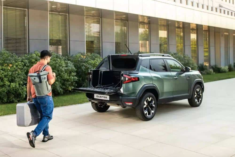 https://cdn.autogreeknews.gr/wp-content/uploads/2025/09/Dacia-Duster-Pick-Up-Romania-3-2048x1152-1.jpg
