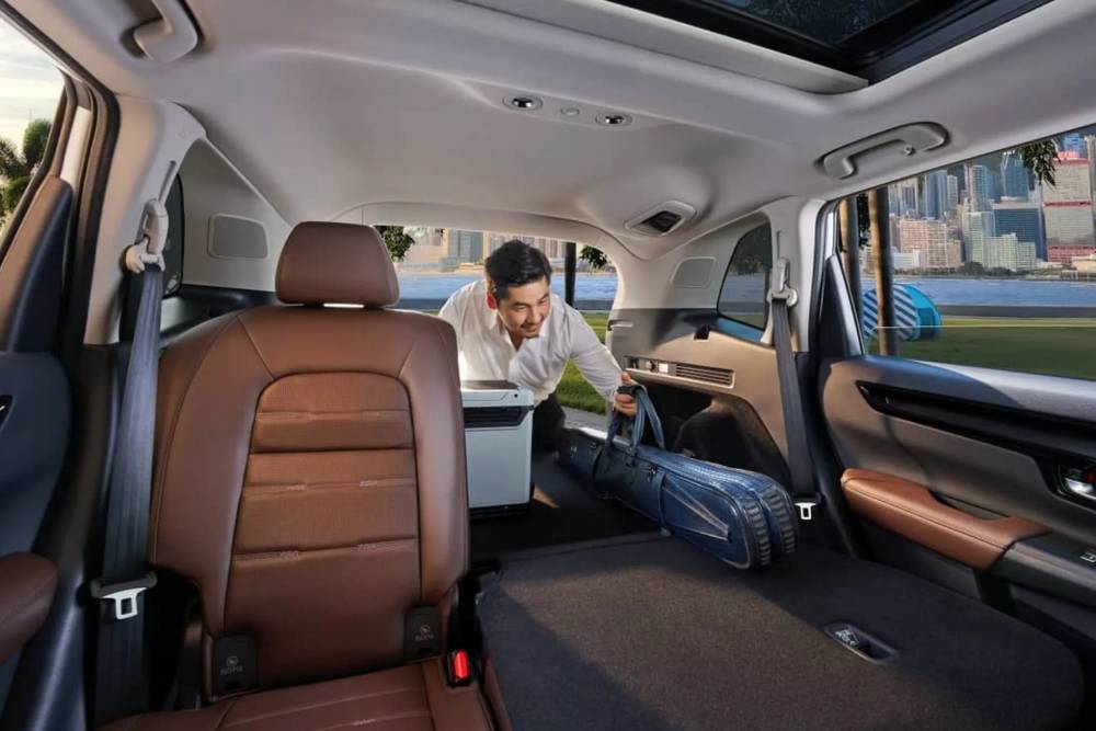 https://cdn.autogreeknews.gr/wp-content/uploads/2025/09/Dongfeng-Honda-CR-V-Global-30th-Anniversary-Editio-9.jpg