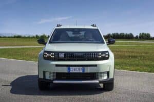 Fiat-Grande-Panda-Petrol-7-2048×1366