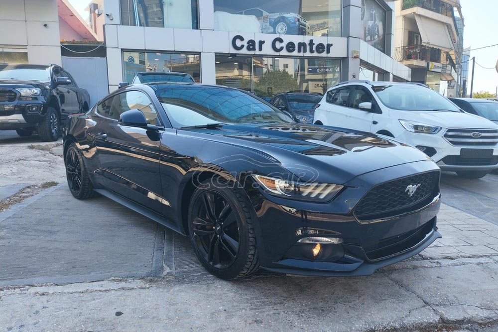 https://cdn.autogreeknews.gr/wp-content/uploads/2025/09/Ford-Mustang-Ford-CarCenter-1.jpg
